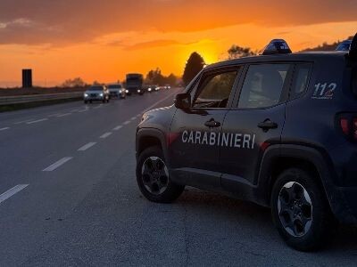 Blitz del Nas a Sellia Marina: chiusi due bar, denunciato dai carabinieri giovane con marijuana images Blitz del Nas a Sellia Marina: chiusi due bar, denunciato dai carabinieri giovane con marijuana