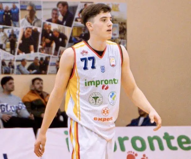 images Andrija Dozic, giovane promessa della Basket Academy Catanzaro, sbalordisce anche nella NexGen LBA