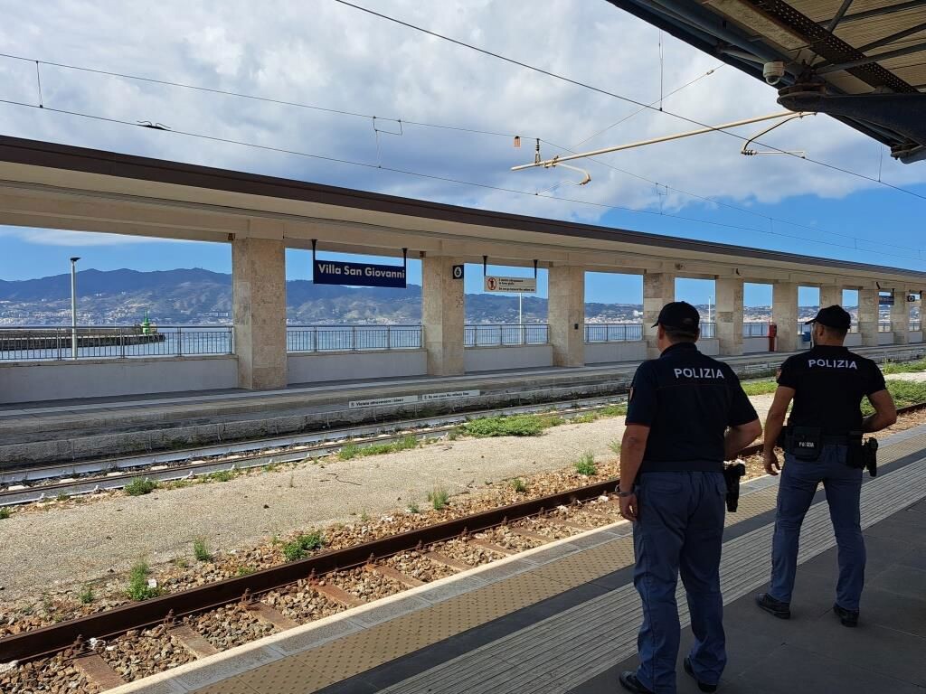 images Evade dai domiciliari a Messina ma viene rintracciato a Villa San Giovanni 