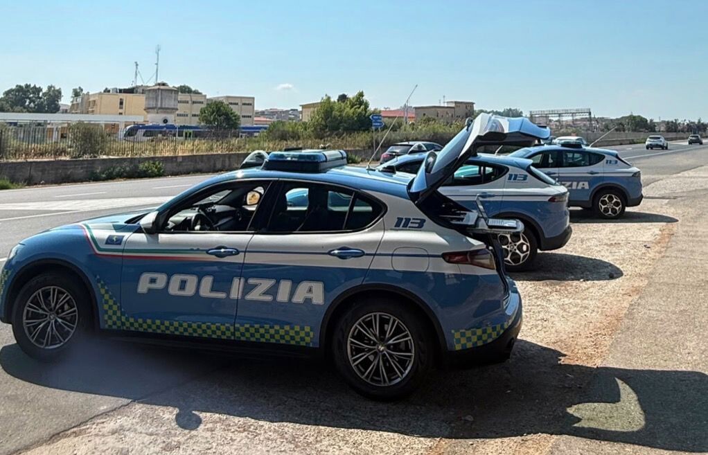 Ferragosto sicuro a Crotone: oltre 2.600 persone controllate e 1.120 veicoli verificati images Ferragosto sicuro a Crotone: oltre 2.600 persone controllate e 1.120 veicoli verificati