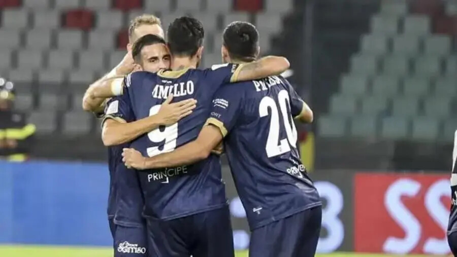 images Il corsivo giallorosso, il solito lampo di genio di Iemmello evita il peggio in una gara mediocre delle aquile