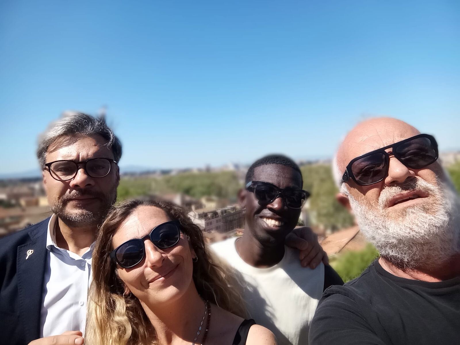 “Non mandate via Tanapo”: la Commissione nazionale concede la protezione speciale. Potrà restare in Italia images “Non mandate via Tanapo”: la Commissione nazionale concede la protezione speciale. Potrà restare in Italia
