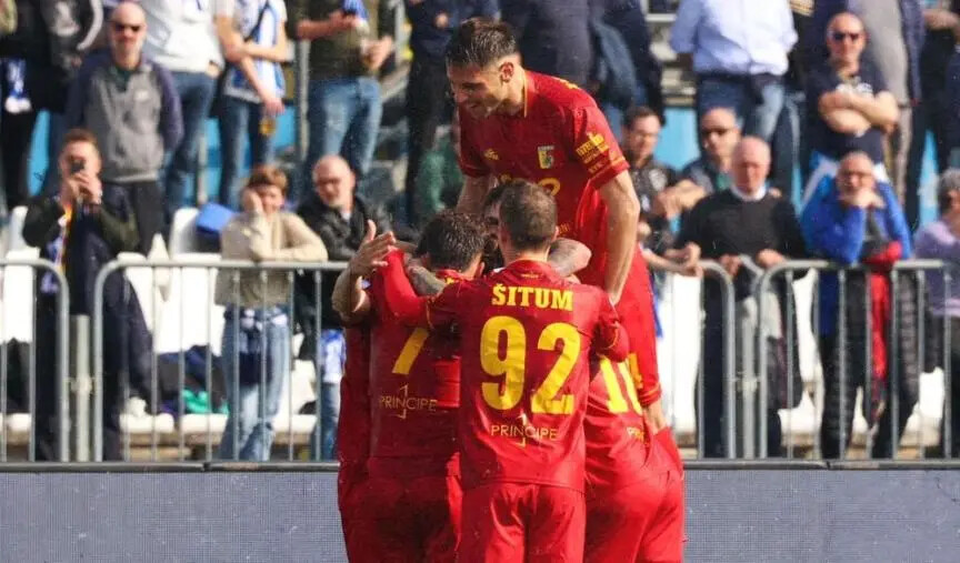 images Il corsivo giallorosso,  il pareggio è...servito. E tanti grazie a san Tommaso Biasci