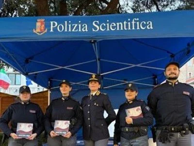 Crotone, le iniziative della Polizia di Stato nell’ambito della campagna “… questo NON è AMORE”