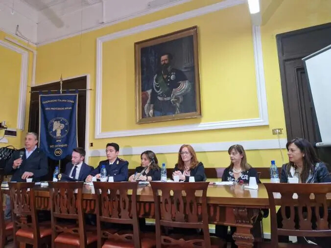 images Truffe sentimentali on line, svolto il convegno della Fidapa di Catanzaro