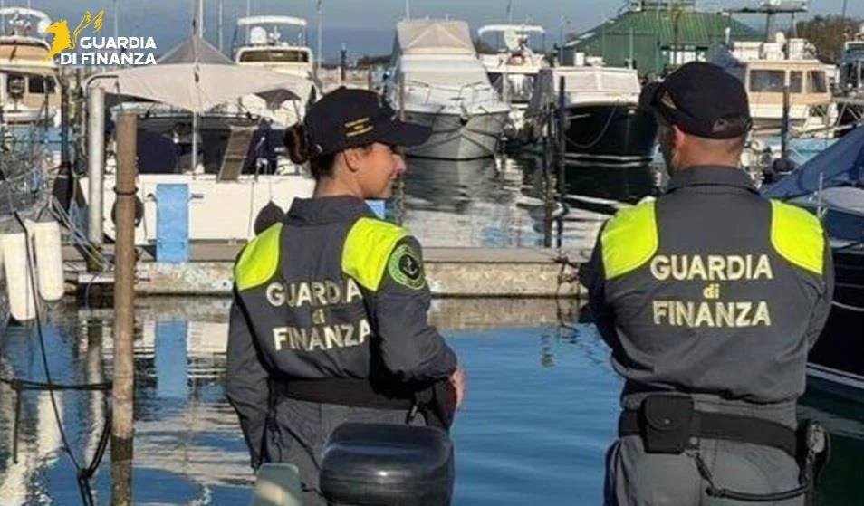 Vibo Valentia, la barca non dà il lusso di non pagare le tasse: l’intervento della Finanza