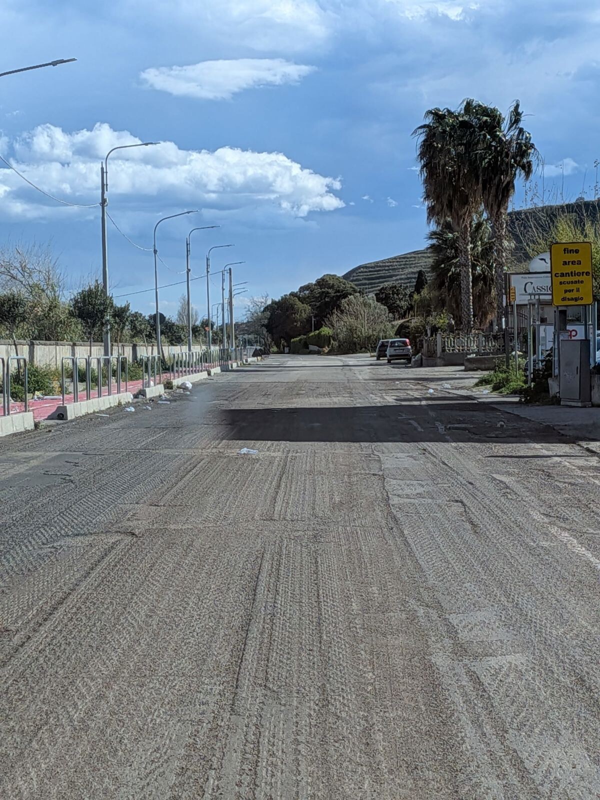images Asfalto su via Conti Falluc, Barberio: "Messa in sicurezza della strada in prospettiva della pista ciclabile"