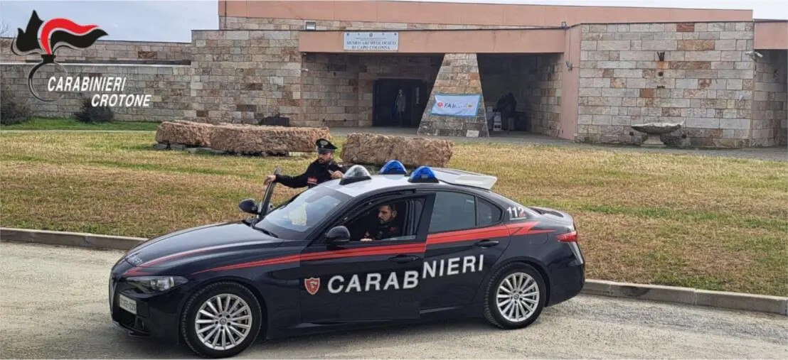 images I carabinieri partecipano alle giornate FAI nell'area di Capo Colonna