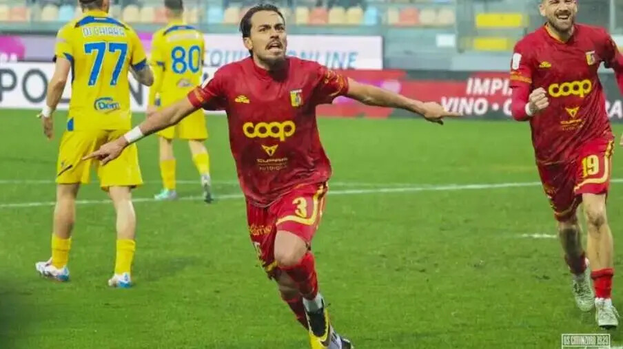 Il corsivo giallorosso, la partita è...Quagliata: un pareggio che vale images Il corsivo giallorosso, la partita è...Quagliata: un pareggio che vale