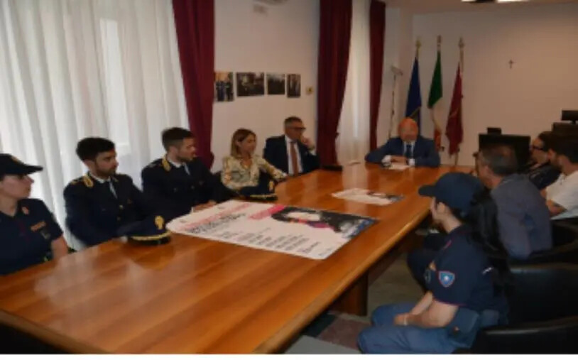 Crotone, il questore incontra Confartigianato: sarà istituito un sistema di impresa nel settore della moda images Crotone, il questore incontra Confartigianato: sarà istituito un sistema di impresa nel settore della moda