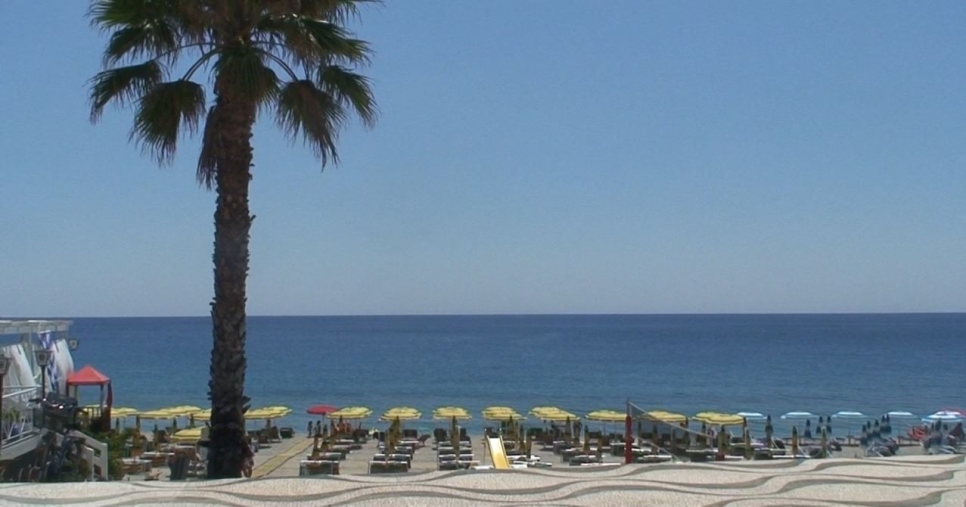 Tensione sulla spiaggia a Montauro: rissa a bottigliate nei pressi di un chiosco