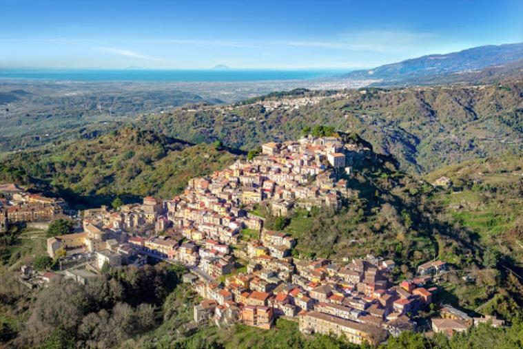 images Depotenziato il servizio Pet 118 di Tiriolo, il sindaco: "Decisione irresponsabile ed illogica"