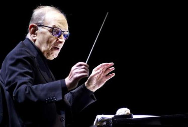 images Addio a Ennio Morricone, il premio Oscar era anche cittadino onorario di Catanzaro