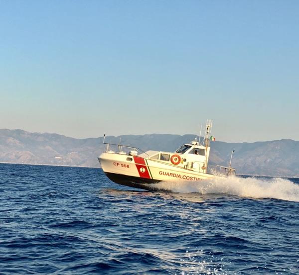 Bova Marina, recuperato il cadavere di uomo al largo della costa images Bova Marina, recuperato il cadavere di uomo al largo della costa