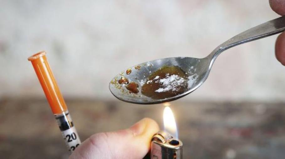 Crotone, arrestato un uomo con 3 chilogrammi di eroina: era nascosta in macchina images Crotone, arrestato un uomo con 3 chilogrammi di eroina: era nascosta in macchina