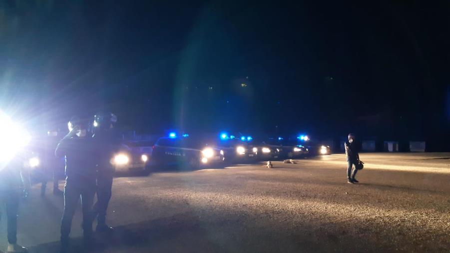 images Sassaiola a San Ferdinando. Fsp Polizia: “In certi posti l’emergenza sanitaria svela lo sfacelo dell’incapacità politica”