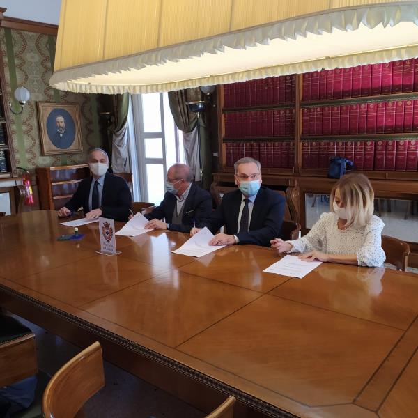 Macrolotto SS106: accordo con Arpacal per il monitoraggio ambientale images Macrolotto SS106: accordo con Arpacal per il monitoraggio ambientale