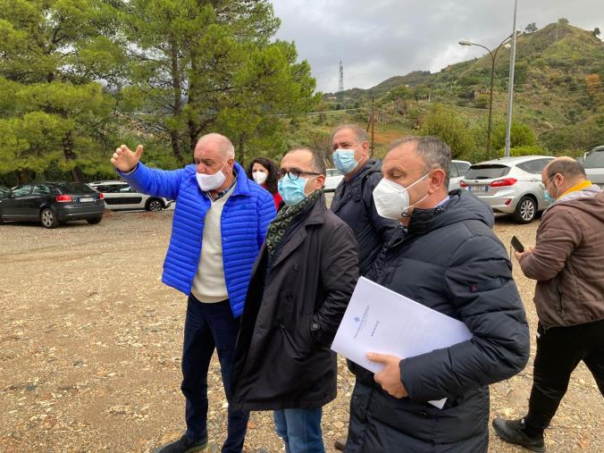 Sanità. De Caprio in visita all'ospedale di Cetraro: "La Rianimazione non verrà riconvertita in posti Covid. Ecco i chiarimenti sull’ordinanza" images Sanità. De Caprio in visita all'ospedale di Cetraro: "La Rianimazione non verrà riconvertita in posti Covid. Ecco i chiarimenti sull’ordinanza"