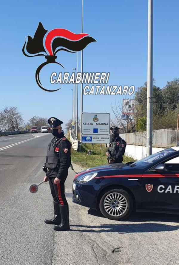 Controlli anti covid-19. A Cropani i carabinieri interrompono una festa di compleanno: 11 soggetti sanzionati images Controlli anti covid-19. A Cropani i carabinieri interrompono una festa di compleanno: 11 soggetti sanzionati