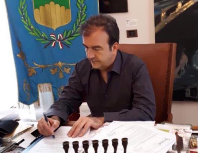 images Coronavirus. Il sindaco di Cosenza chiude le scuole: "La situazione è diventata ingestibile"