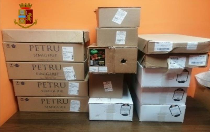 images Trasporto di carne e pesce a temperatura non conforme: la polizia stradale di Vibo Valentia sequestra 117 kg di prodotti surgelati &nbsp;