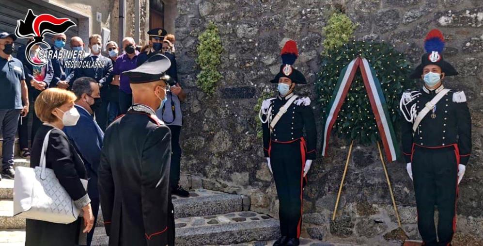 L'omaggio di San Giorgio Morgeto al carabiniere scelto medaglia d’argento al valor militare “alla memoria”, Pasquale Camarda  images L'omaggio di San Giorgio Morgeto al carabiniere scelto medaglia d’argento al valor militare “alla memoria”, Pasquale Camarda