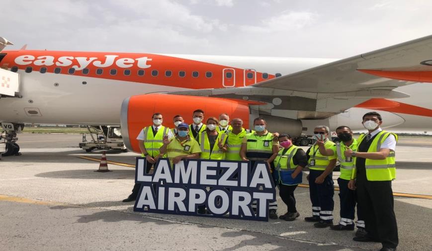 L’Aeroporto di Lamezia Terme accoglie il primo volo EasyJet proveniente da Berlino images L’Aeroporto di Lamezia Terme accoglie il primo volo EasyJet proveniente da Berlino