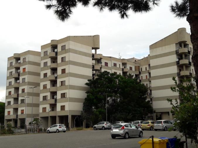 images Il Comitato "Insieme per Pistoia" raccoglie le firme per acquistare gli alloggi e scrive ad Aterp e Comune