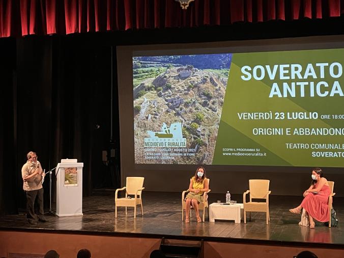 images Il vecchio borgo di Soverato rivive nell'archeologia con gli esperti del settore al Teatro comunale