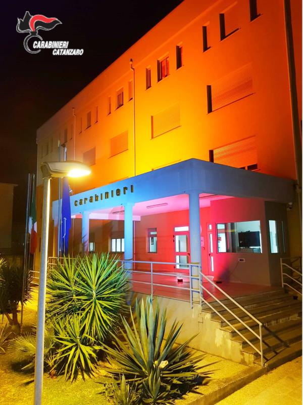 Lamezia Terme. Telefonate, messaggi sui social e appostamenti all'ex fidanzata, 23enne arrestato images Lamezia Terme. Telefonate, messaggi sui social e appostamenti all'ex fidanzata, 23enne arrestato