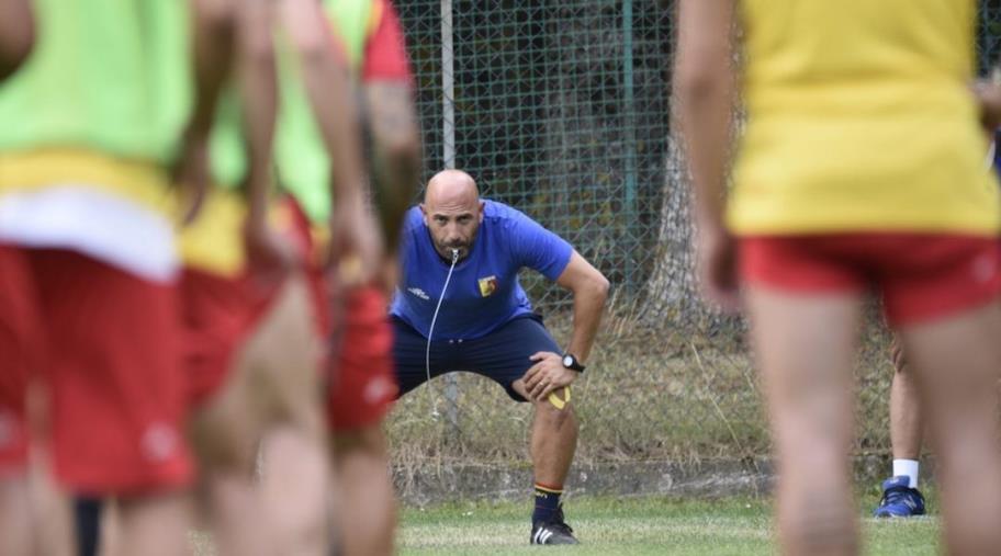 images Us Catanzaro 1929, mister Calabro alla vigilia della sfida esterna con il Picerno: "Una grande squadra lo dimostra sotto l'aspetto mentale" 