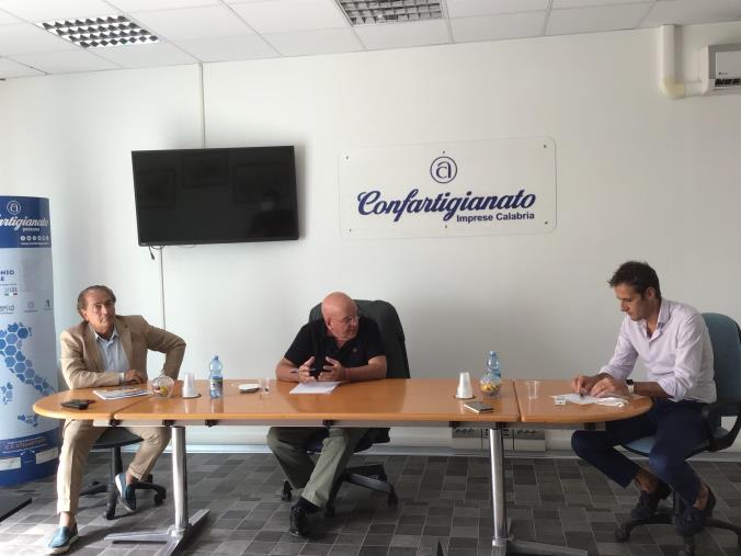 Regionali. Confartigianato incontra Oliverio: "L’artigianato è il cuore dell’attività produttiva, va inserito nel quadro della visione economica calabrese" images Regionali. Confartigianato incontra Oliverio: "L’artigianato è il cuore dell’attività produttiva, va inserito nel quadro della visione economica calabrese"