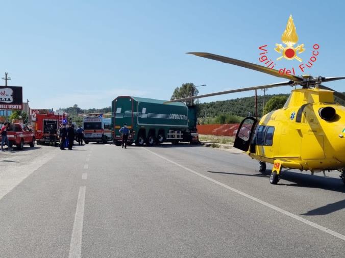 Sellia Marina. Scontro tra moto e camion: grave il centauro trasferito in ospedale in elisoccorso images Sellia Marina. Scontro tra moto e camion: grave il centauro trasferito in ospedale in elisoccorso