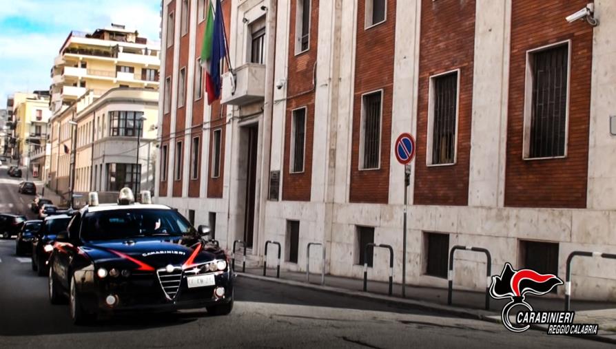 Reggio Calabria. Il figlioletto telefona ai carabinieri: "La mamma non sta bene": 30enne salvata images Reggio Calabria. Il figlioletto telefona ai carabinieri: "La mamma non sta bene": 30enne salvata