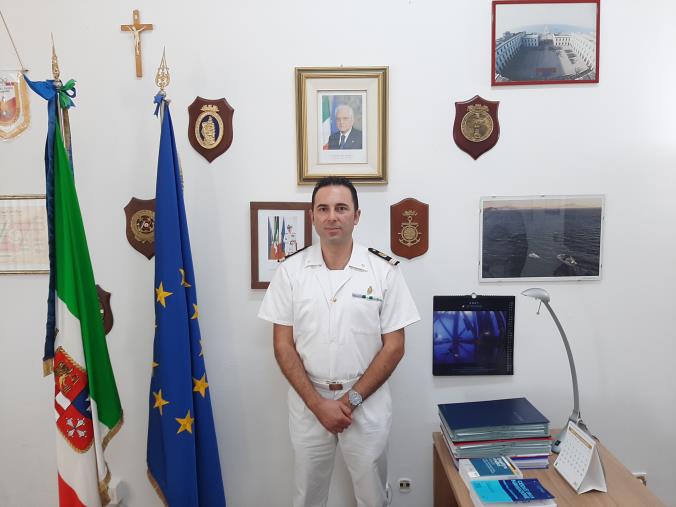 Ufficio locale marittimo di Catanzaro, si è insediato il nuovo comandante Umberto Surace images Ufficio locale marittimo di Catanzaro, si è insediato il nuovo comandante Umberto Surace