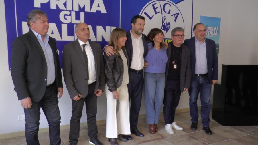 Salvini in Calabria: "Politiche sociali delega importante. Mancuso una garanzia per il Consiglio" images Salvini in Calabria: "Politiche sociali delega importante. Mancuso una garanzia per il Consiglio"