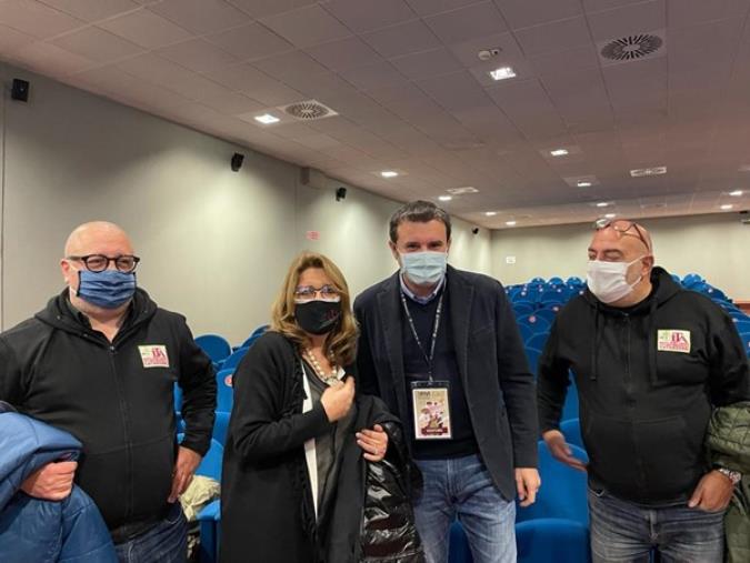 Catanzaro. I vignaioli indipendenti regalano un analizzatore enzimatico all'istituto Agrario images Catanzaro. I vignaioli indipendenti regalano un analizzatore enzimatico all'istituto Agrario