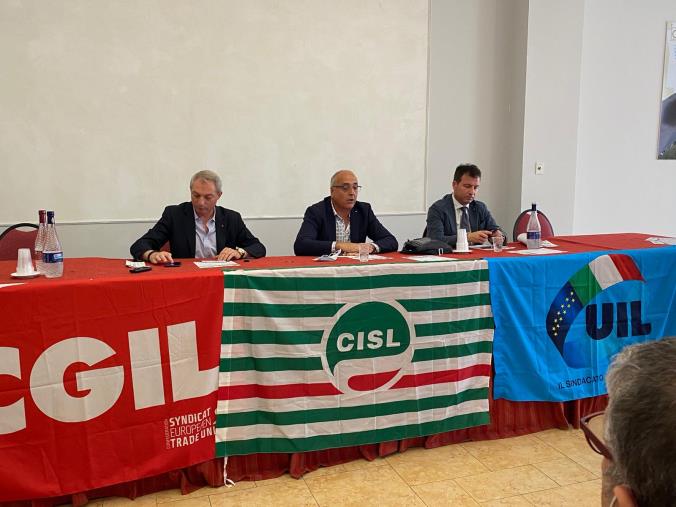 Manifestazione unitaria di Cgil, Cisl, Uil Calabria: lunedì a Lamezia la presentazione images Manifestazione unitaria di Cgil, Cisl, Uil Calabria: lunedì a Lamezia la presentazione