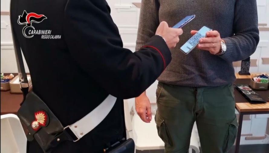 images Controlli green pass a Gioia Tauro, 4 persone sanzionate