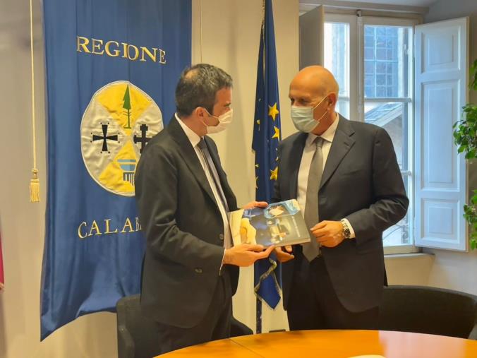 Sanità, siglato l'accordo Fiaso-Regione Calabria per rafforzare il sistema calabrese images Sanità, siglato l'accordo Fiaso-Regione Calabria per rafforzare il sistema calabrese