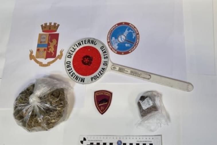 images Sfrecciava sulla S.S. 106 con droga a bordo, 50enne crotonese arrestato