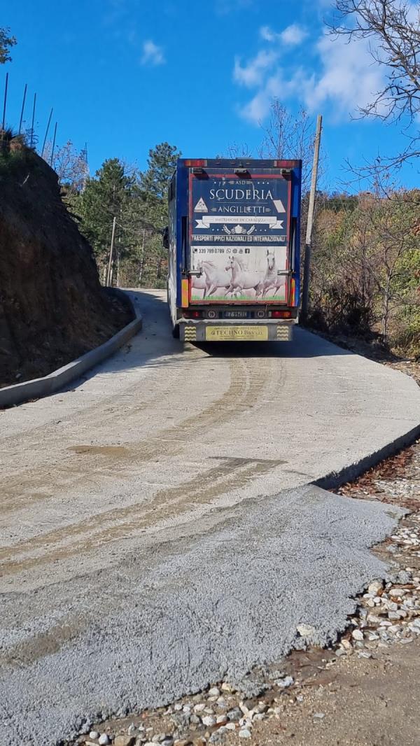 Petronà, dopo 18 anni la Scuderia Angilletti ottiene la costruzione della strada   images Petronà, dopo 18 anni la Scuderia Angilletti ottiene la costruzione della strada