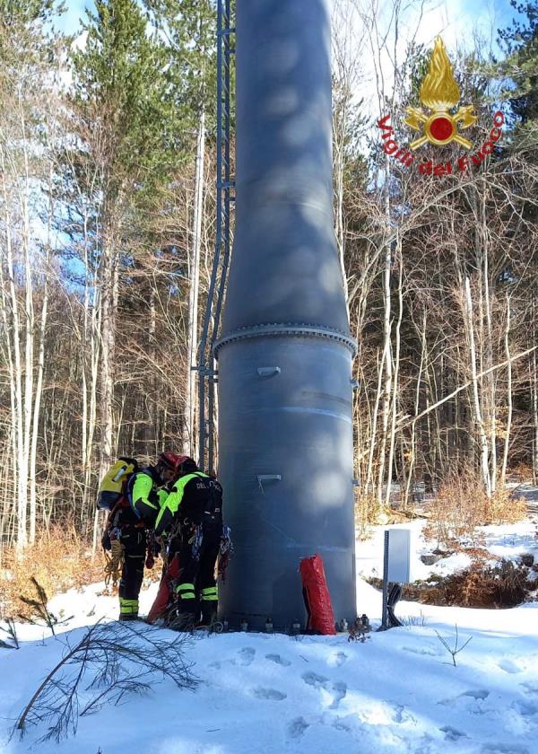 Tragedia a Lorica, disposta l'autopsia sul corpo di Alessandro Marcelli: oggi l'incarico images Tragedia a Lorica, disposta l'autopsia sul corpo di Alessandro Marcelli: oggi l'incarico