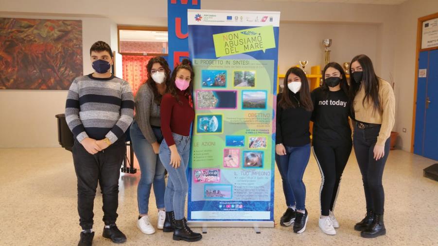 "Non Abusiamo del Mare": al via da Santa Severina il ciclo di lezioni nelle scuole
images "Non Abusiamo del Mare": al via da Santa Severina il ciclo di lezioni nelle scuole