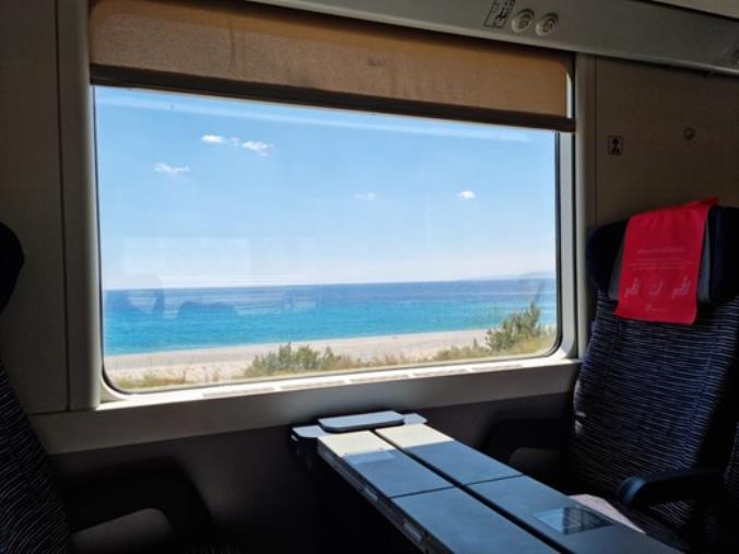 Sara, giovane mamma crotonese e la sua vita da pendolare: "Il mio incubo chiamato treno" images Sara, giovane mamma crotonese e la sua vita da pendolare: "Il mio incubo chiamato treno"