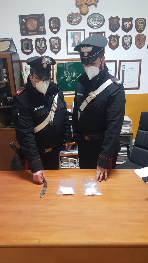Catanzaro, trovato con 100 grammi di cocaina: ai domiciliari un 26enne  images Catanzaro, trovato con 100 grammi di cocaina: ai domiciliari un 26enne