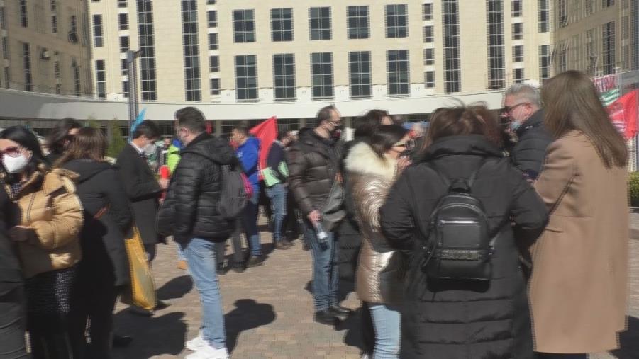 In Cittadella la protesta dei lavoratori Tim: "No allo smembramento che mette a rischio 8mila posti di lavoro" images In Cittadella la protesta dei lavoratori Tim: "No allo smembramento che mette a rischio 8mila posti di lavoro"