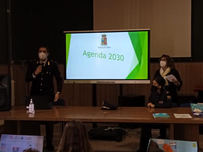 images Gli alunni del Convitto "Galluppi" a lezione di legalità