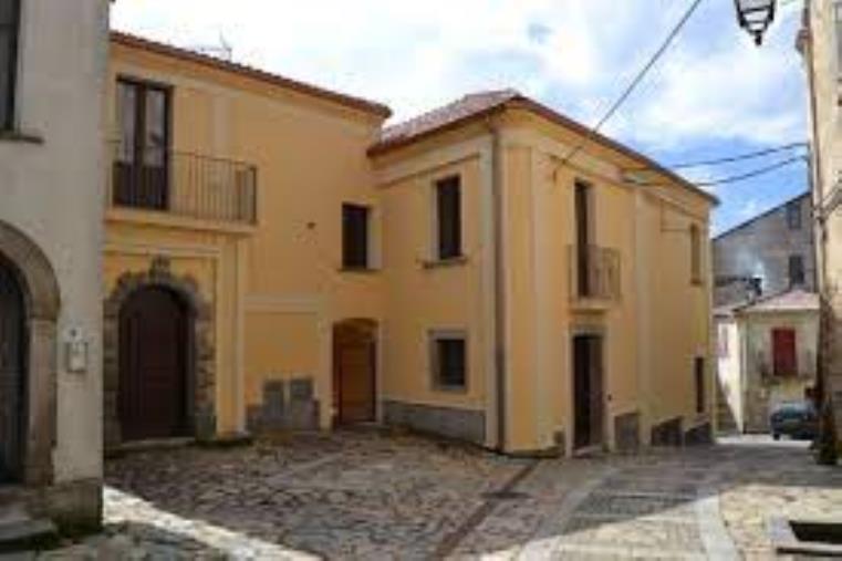 images Torre di Ruggiero, i consiglieri di minoranza Barbieri, Sanzo e Chiefari chiedono le dimissioni del Presidente del Consiglio comunale