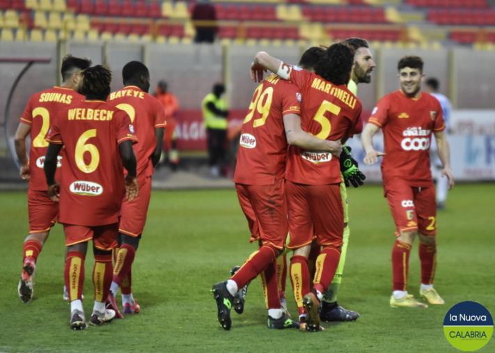 Il corsivo giallorosso. Bella partita del Catanzaro: un solo gol, peccato images Il corsivo giallorosso. Bella partita del Catanzaro: un solo gol, peccato